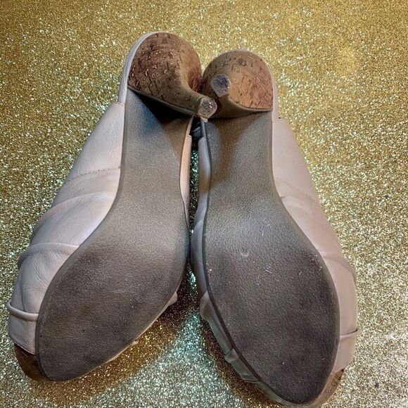Taupe Peep Toe Sling Back by Apt 9 4.5” Heel S 7.5 - Picture 4 of 4